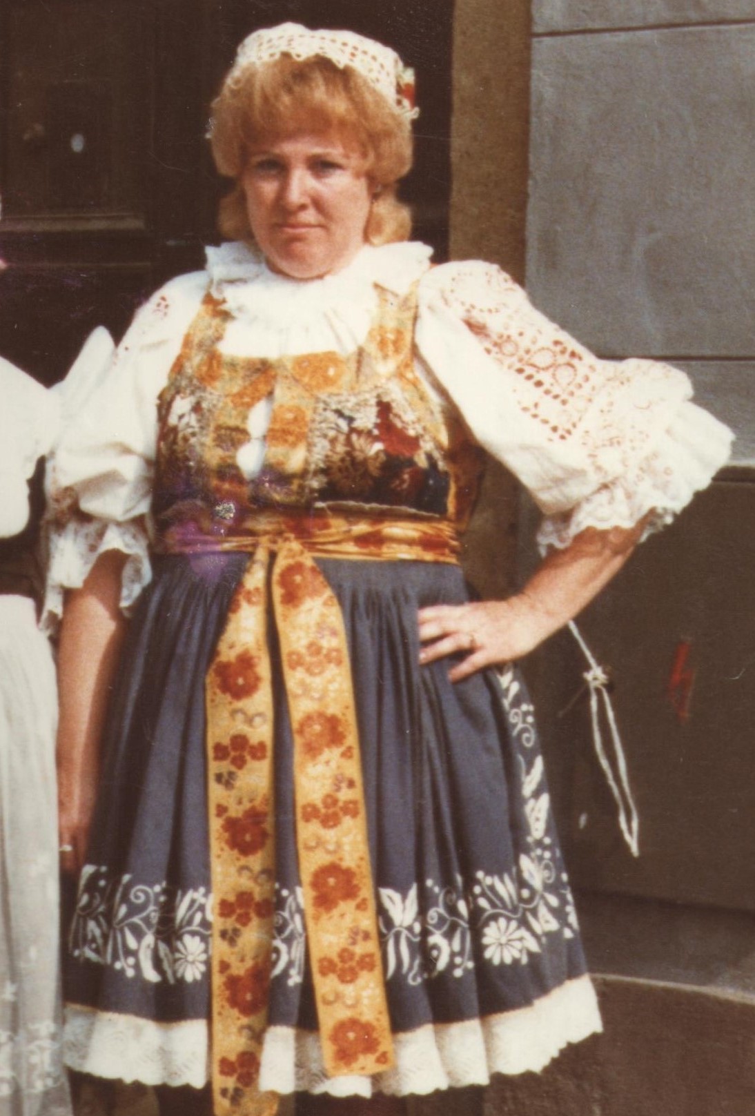 Jana Kučerová in 1989 at the welcome ceremony in Jaroměř