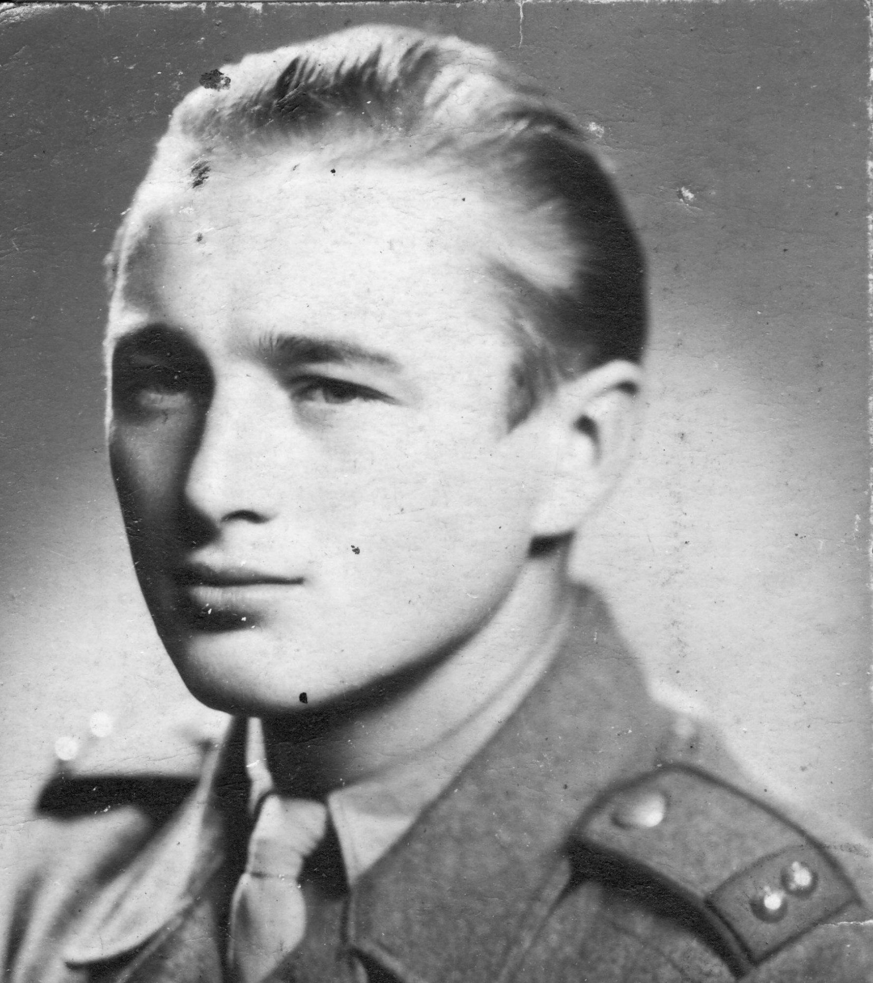 František Cenkl na vojně v Olomouci jako desátník-1945