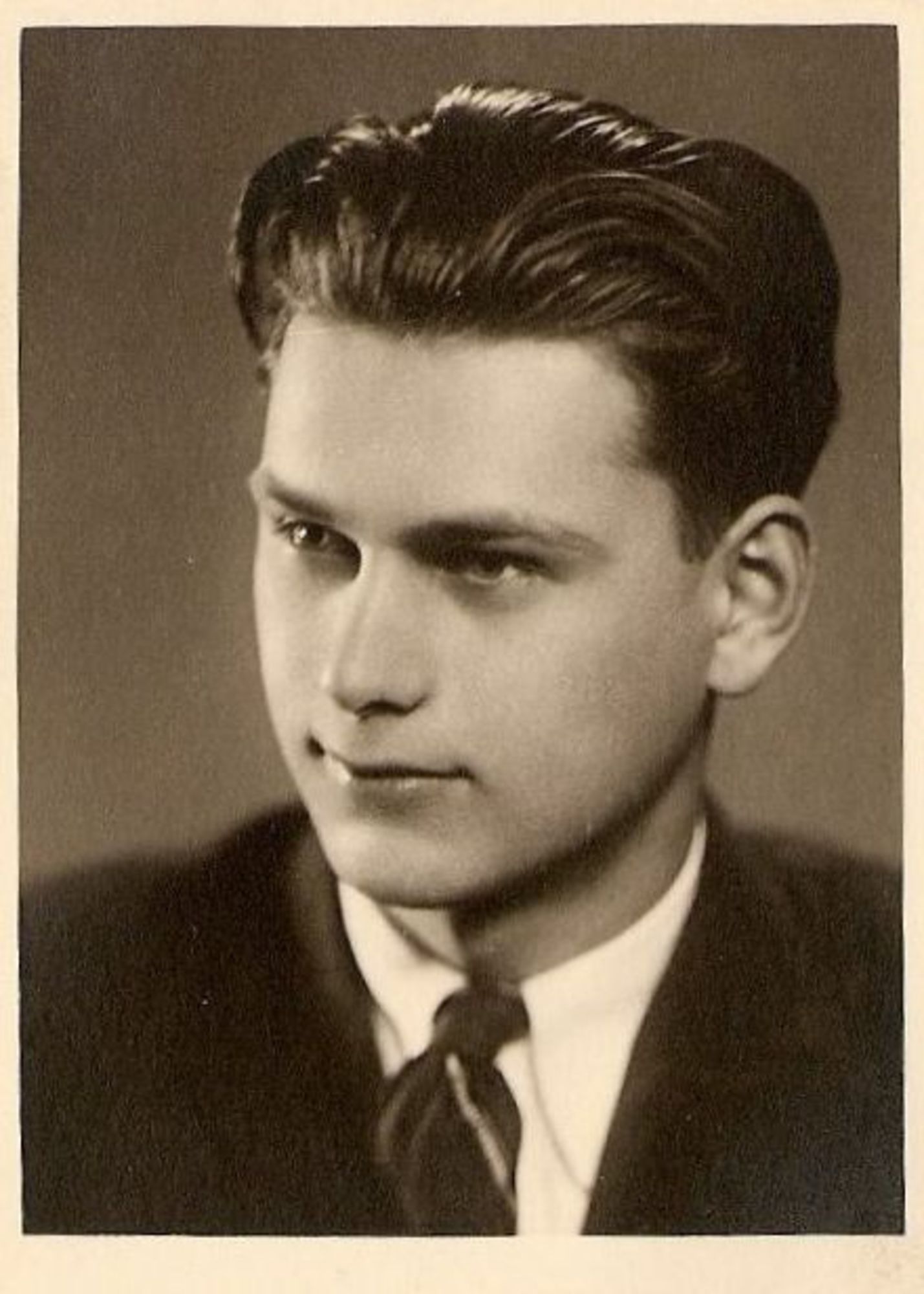 Graduation picture of Lumír Čermák from May 1943