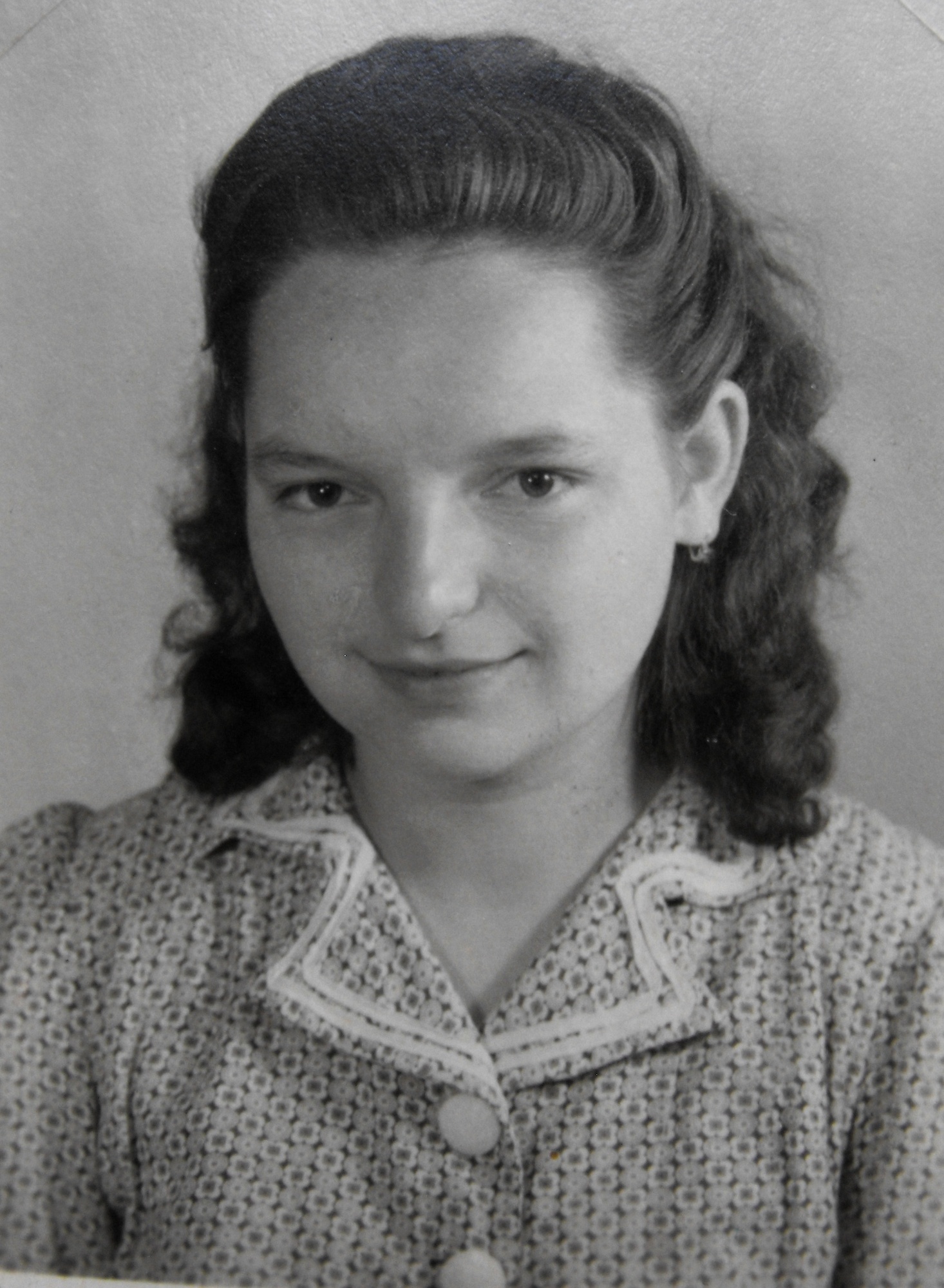 Anna in the labour camp, Glashütte, 1944