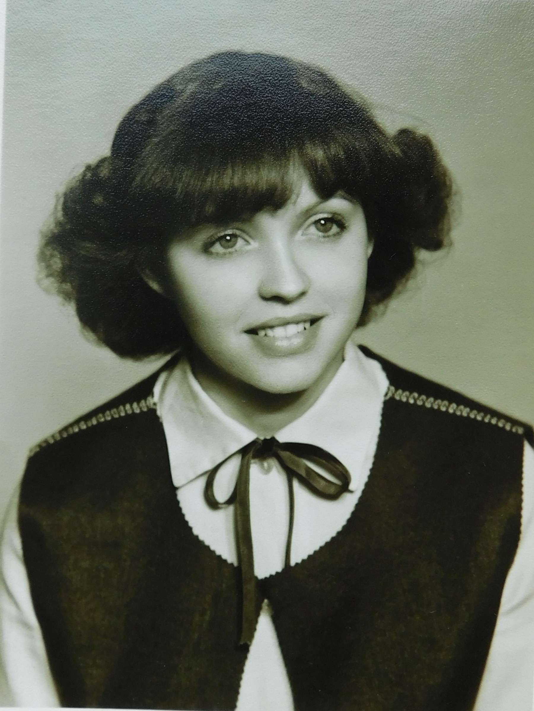 Blanka Kroneislová (Vítková) na maturitní fotografii