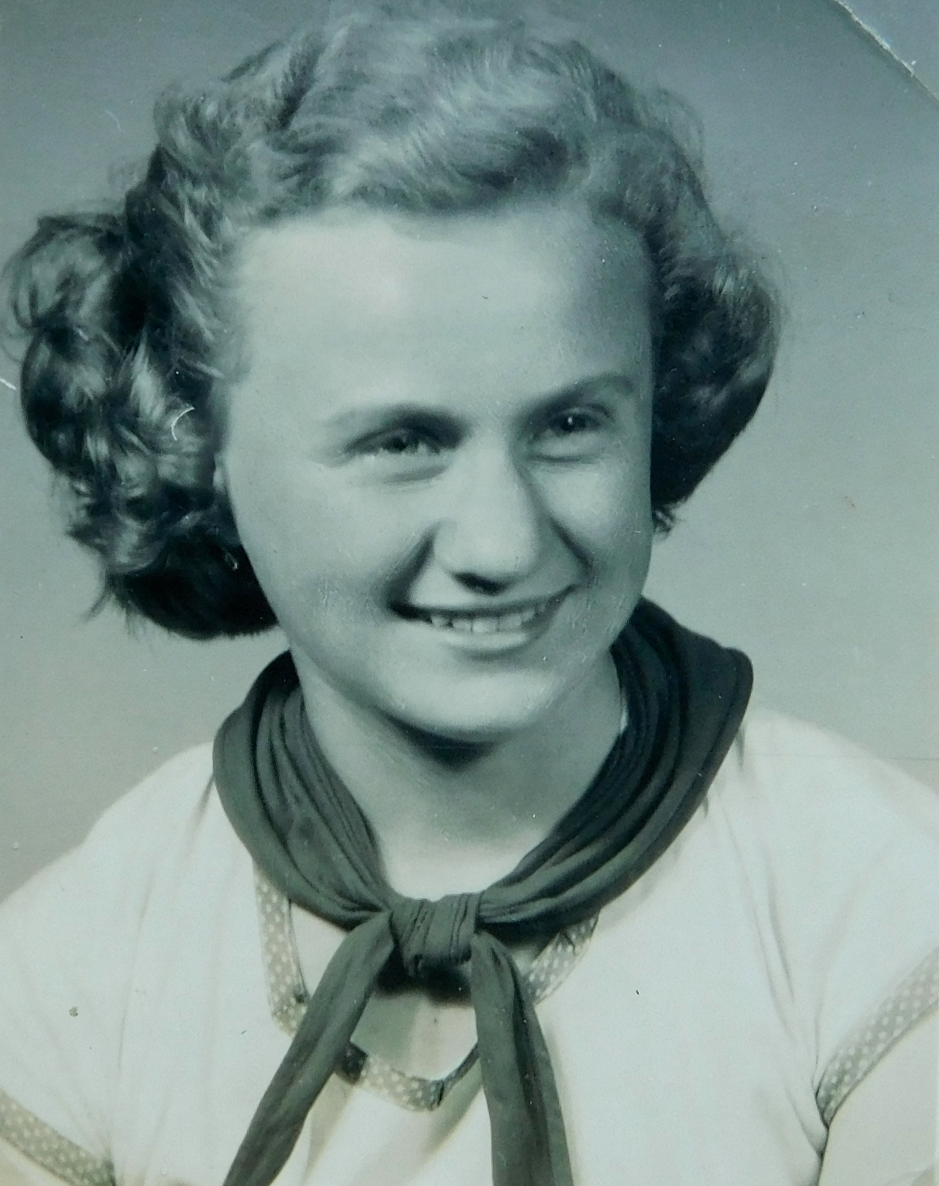 Irena Suchomelová (Luxová) v roce 1953