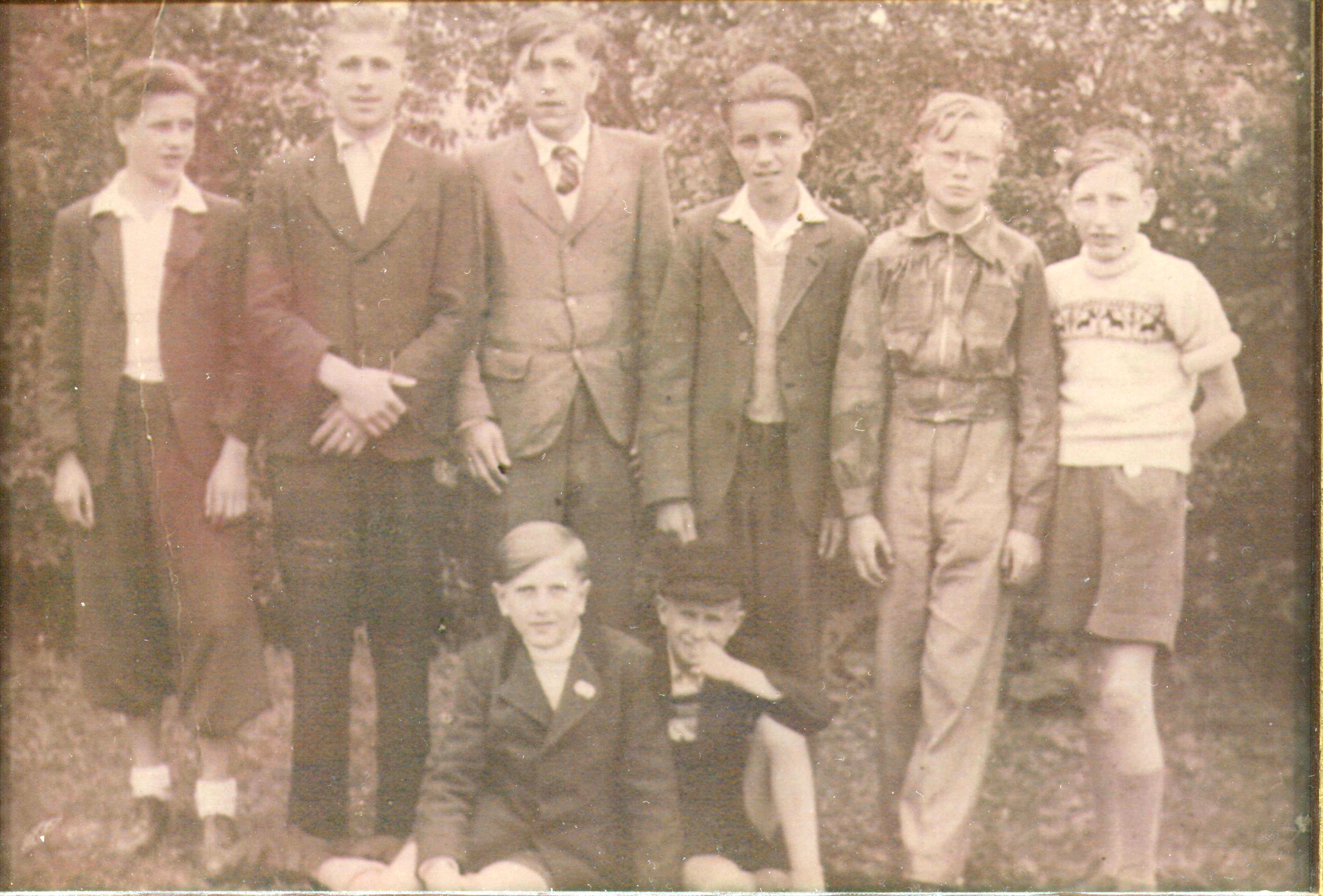 Kurt Kempe na setkání postoloprtských rodáků v Lichtenfelsu (zcela vlevo), 1947 