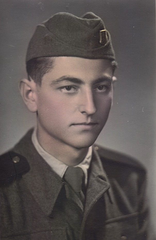 Černý baron Jiří Boháč u jednotky PTP, 1953