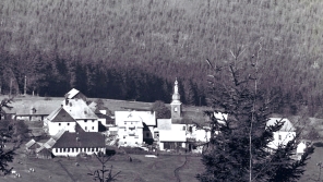 Celkový pohled na bývalou osadu Hůrka. Zdroj: archiv E. Kintzla