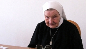 Sestra Dobromila v klášteře Milosrdných sester svatého Vincence de Paul v Kroměříži, duben 2011