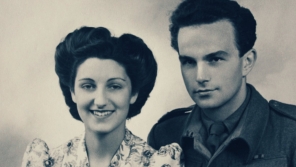 Yvonne a Karel Šebesťákovi krátce po svatbě v roce 1944. Foto: Paměť národa