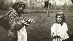 Marie Dubská (vpravo) ve 20. letech. Zdroj: archiv pamětnice