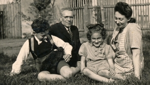 Wernerovi před deportací (1942), zdroj: archiv pamětníka