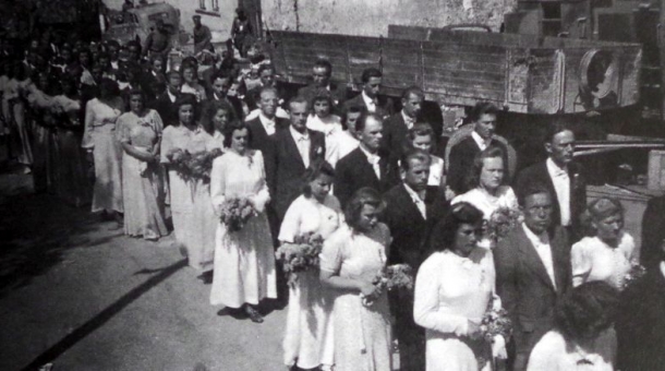 Bernartice, pohřeb obětí v květnu 1945
