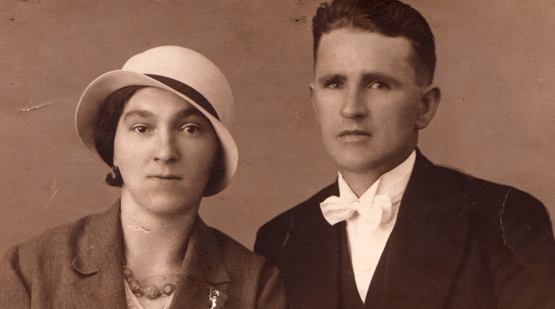 Pěstouni Aloisie a Antonín Habrechtovi, svatební foto. Zdroj: archiv pamětnice