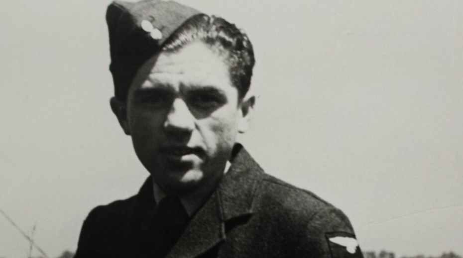 Pilot RAF Emil Boček v roce 1943. Zdroj: archiv pamětníka