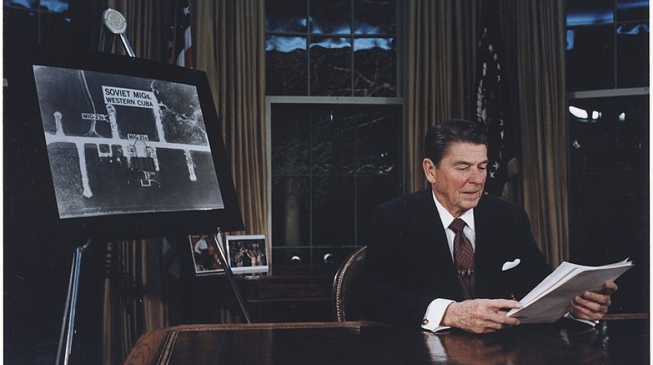 Ronald Reagan při projevu ke Strategické obranné iniciativě 23. března 1983. Zdroj: fr.wikipedia.org