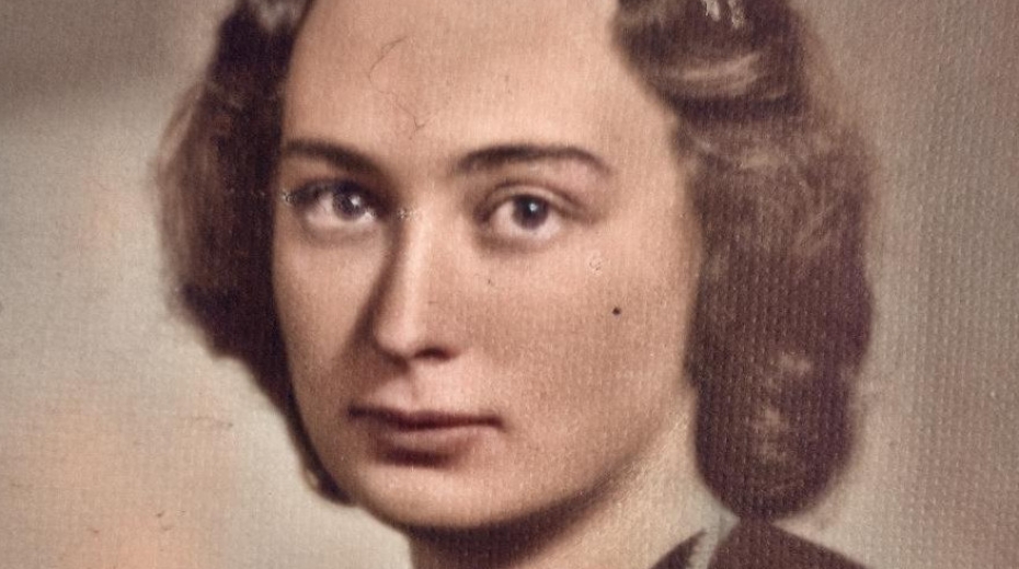 Jarmila Weinbergerová v roce 1941, kdy byla vyloučena z gymnázia. Zdroj: Paměť národa