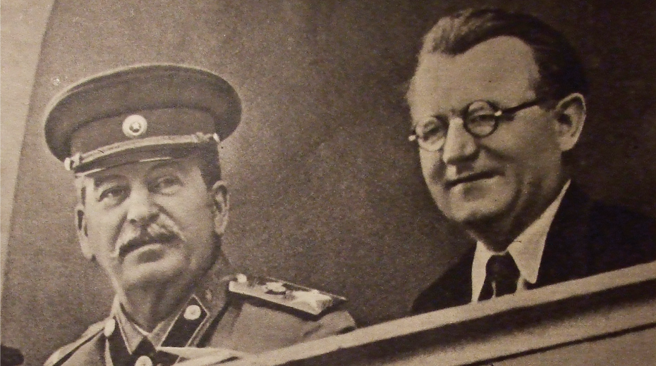 Sovětský diktátor Josif Vissarionovič Stalin a prezident Klement Gottwald, který vykonával Stalinovu vůli v Československu.
