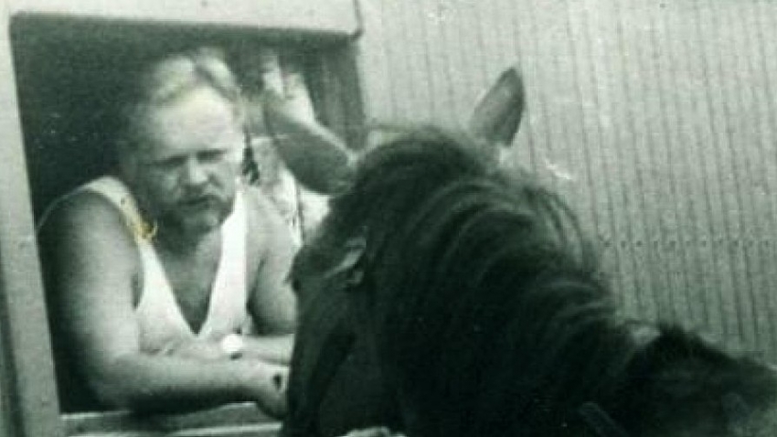 Věněk Šilhán v roce 1970 jako zaměstnanec s.p. Rybářství. Zdroj: archiv pamětníka