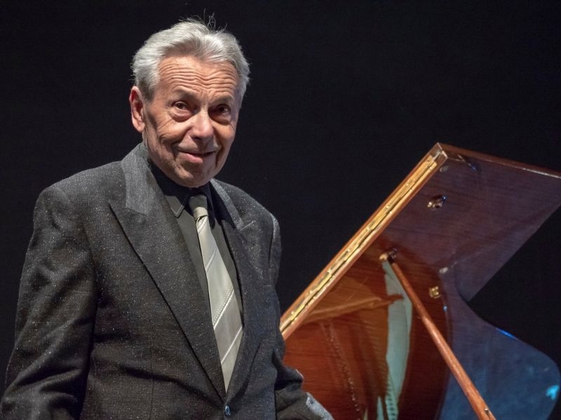 Josef Picek během klavírního recitálu v roce 2017. Zdroj: Paměť národa / archiv pamětníka