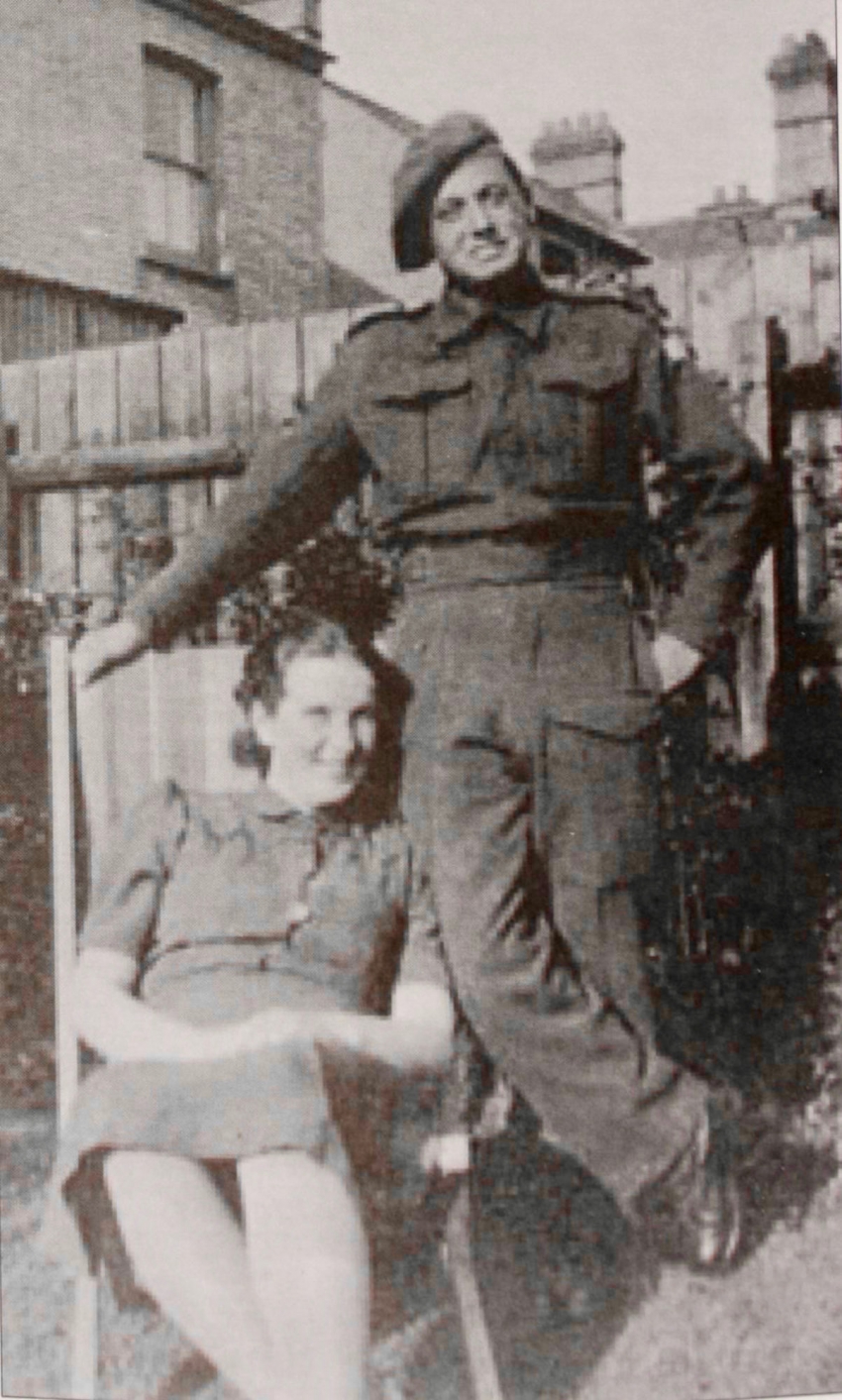 Ivy a Oldřich Kovandovi v Anglii roku 1944