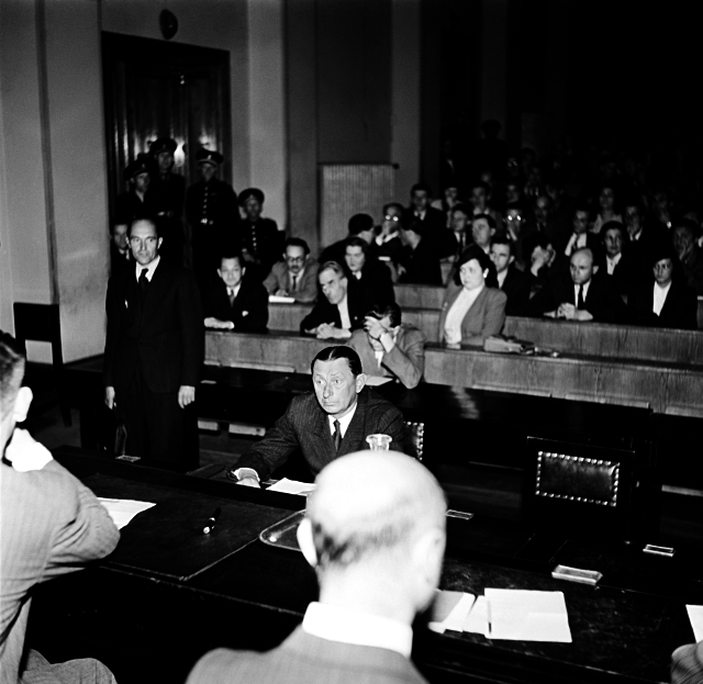 Soud s Vlastou Burianem v roce 1946. Zdroj: ČTK