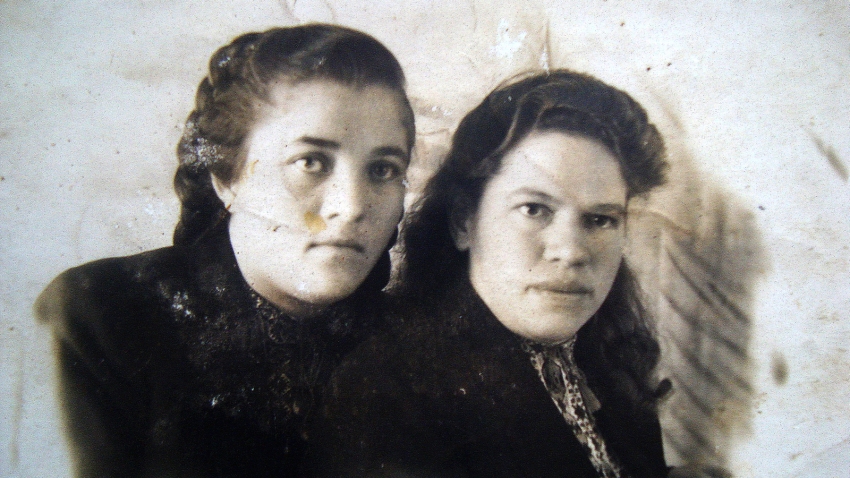 Hanna Michajlivna Andrijuk (vpravo). Archiv pamětnice