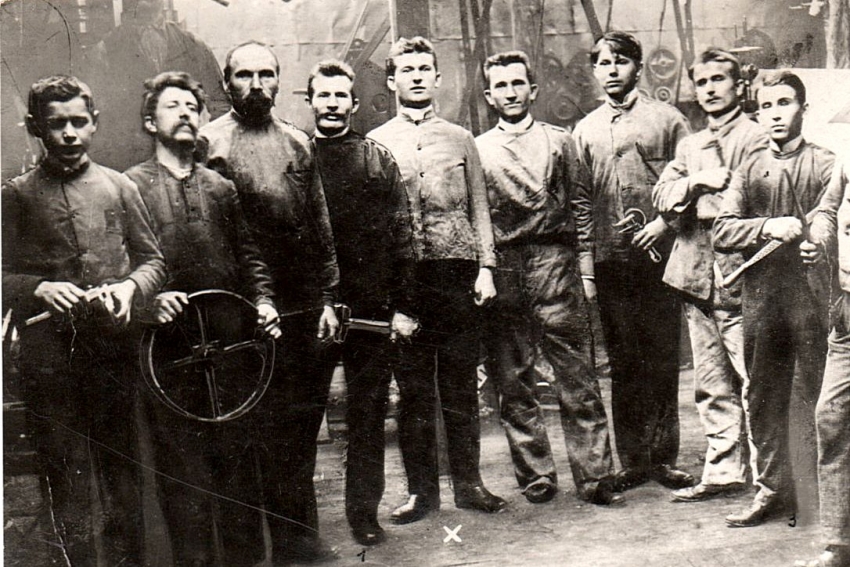 Tomáš Baťa ve svých počátcích jako dělník, strojník ve své strojírně. Zdroj: Post Bellum