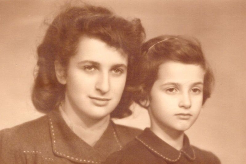 Vlasta a Elly Baranovy, portrét z roku 1942. Zdroj: Paměť národa / archiv pamětnice