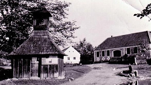 Zaniklá obec Leštnice u Slavonic. V roce 1945 ji museli opustit původní německy mluvící obyvatelé a v roce 1951 dosídlenci. Zdroj: archiv pamětníka