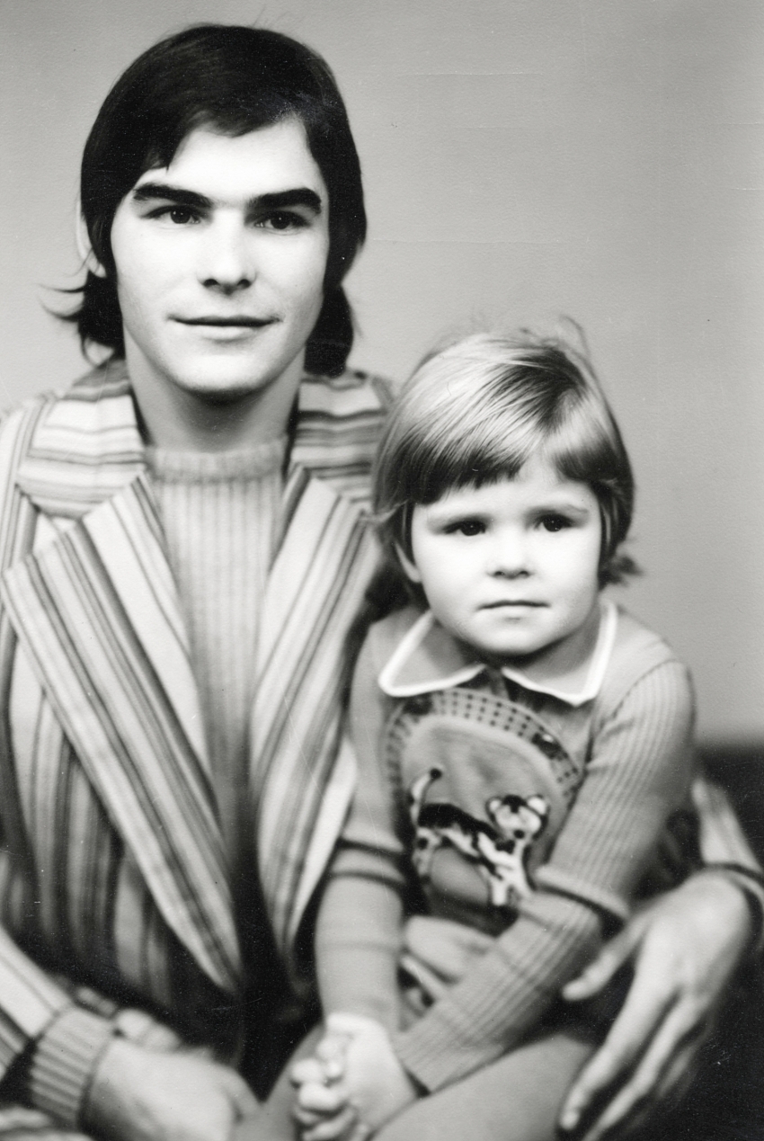 Ivan Landsman s dcerou Evou, Karviná 1974. Zdroj: archiv pamětníka