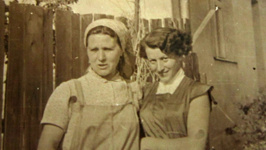 Vpravo Marie Susedková. Zdroj: archiv pamětnice