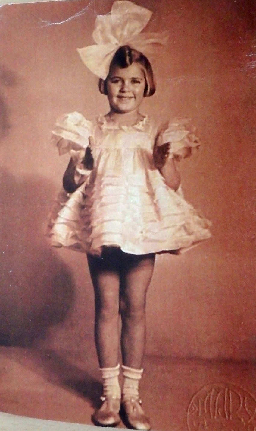 Alena Popperová v dětství jako baletka. Zdroj: archiv pamětnice