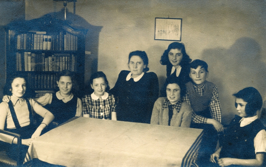 Domácí škola 1940-1941. Zdroj: archiv pamětnice