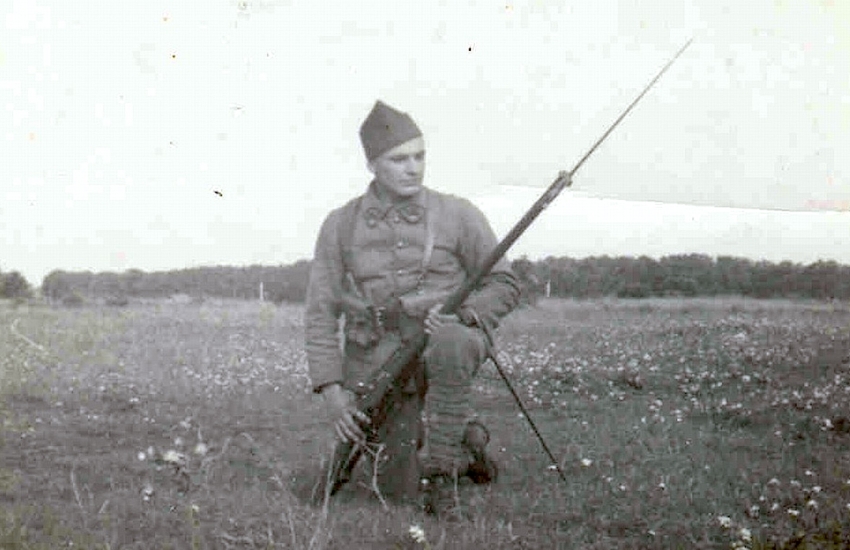 Ján Bačík na západní frontě ve Francii roku 1940. Zdroj: archiv pamětníka