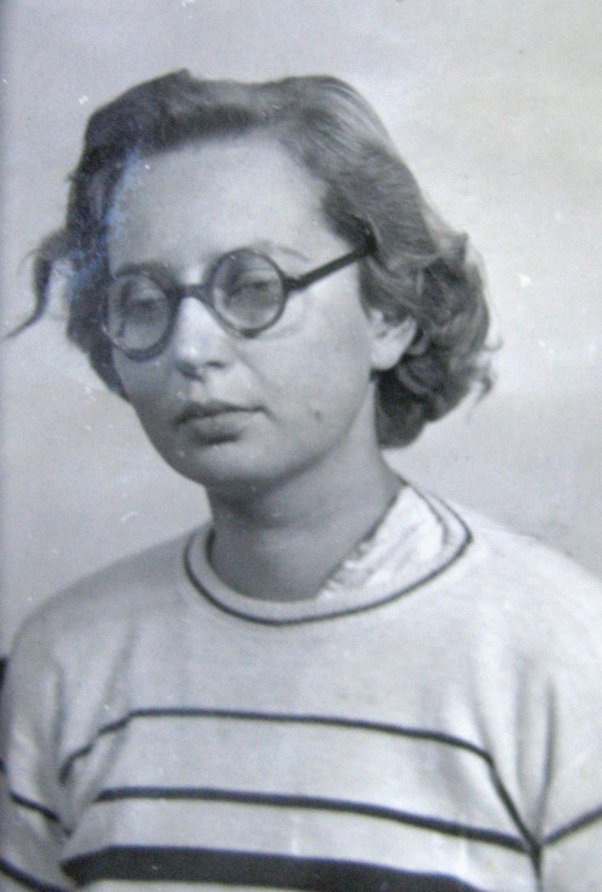 Eva Mádrová na vězeňské fotografii. Zdroj: archiv pamětnice