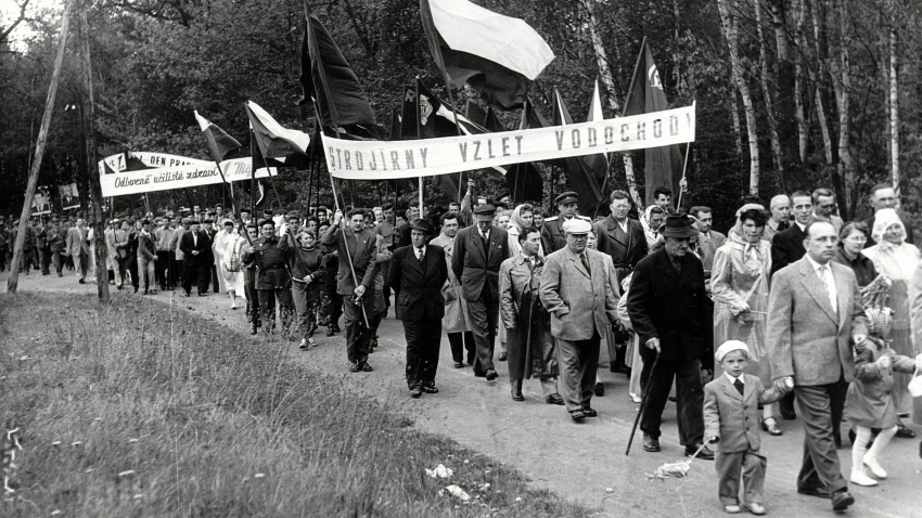 Průvod na Prvního máje, Aerovka, 50. léta: Zdroj: archiv Jiřího Beránka