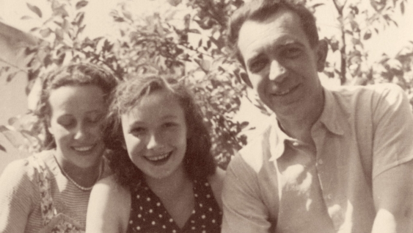 Miluška s rodiči v roce 1944. Zdroj: Paměť národa