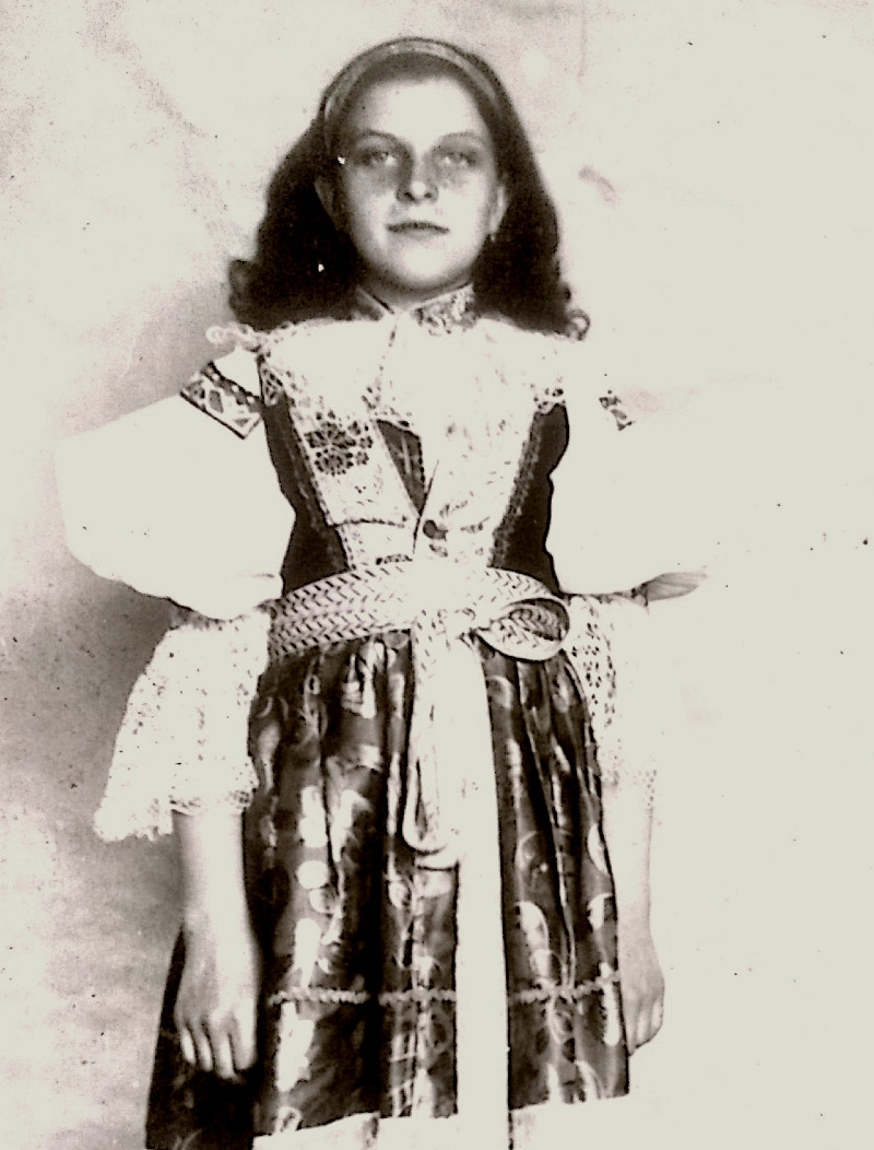 Alena Grušková v dětství. Foto: Paměť národa