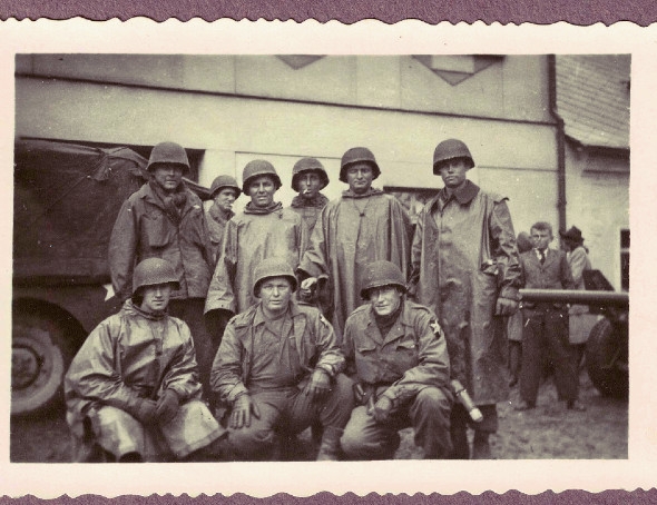 Američtí vojáci v Janovicích. Foto: Paměť národa