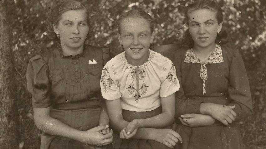 Antonie, Emílie a Marie Beštovy. Tragédii v Českém Malíně přežila pouze Antonie.