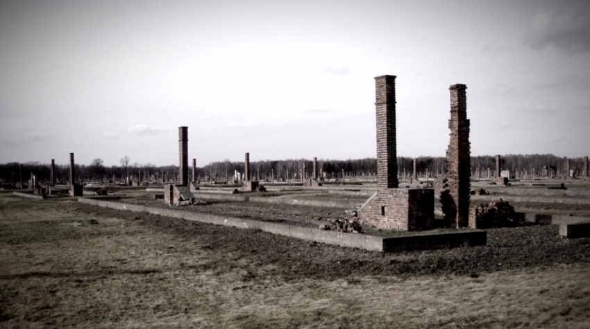 Pozůstatky tzv. rodinného tábora v Auschwitz-Birkenau. Foto: Wikimedia Commons