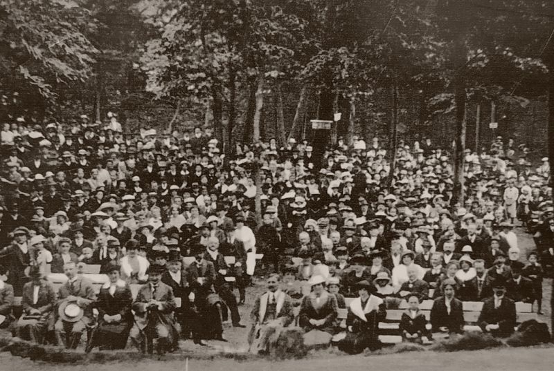 Do lesního divadla v Haindorfu /Hejnicích se vešlo až 2000 diváků. Zdroj: archiv autorky