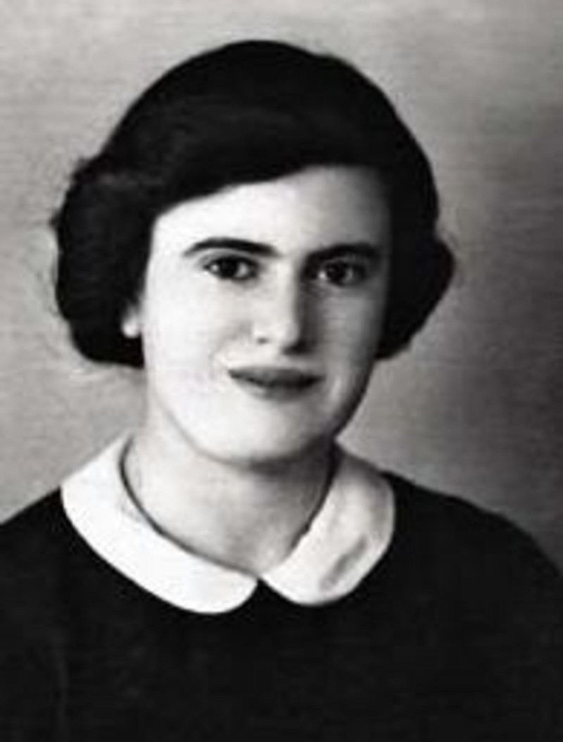 Dora v roce 1941.