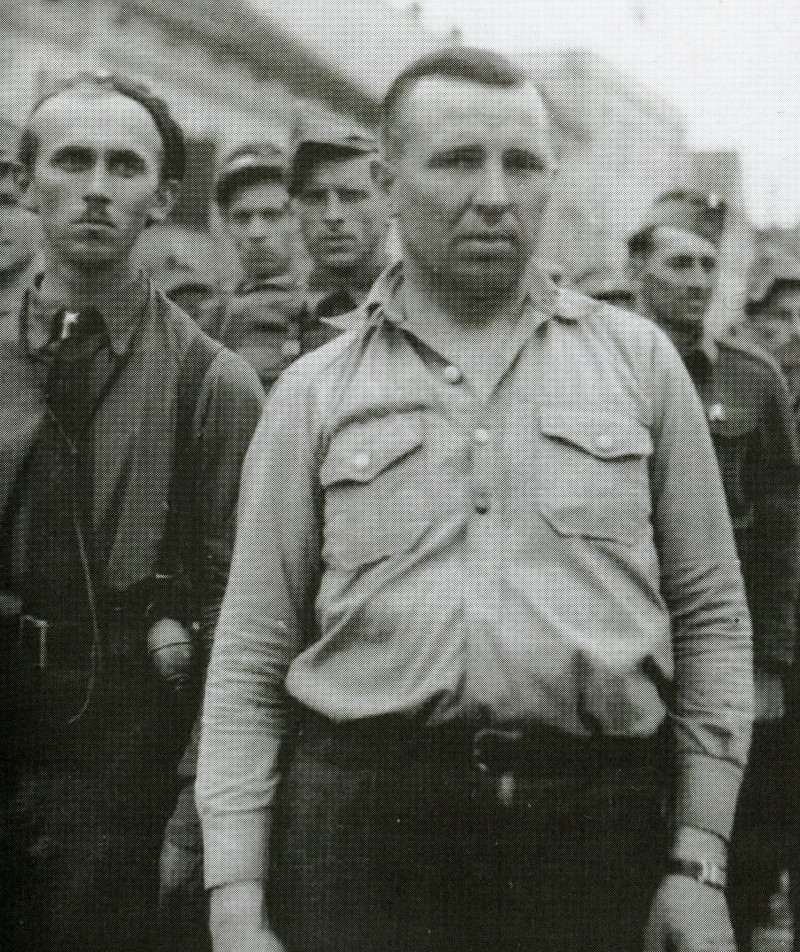 Bohumil Brom s partyzány v Holiciích po válce. Foto: Holický odboj za 2. světové války/Hana Faltysová