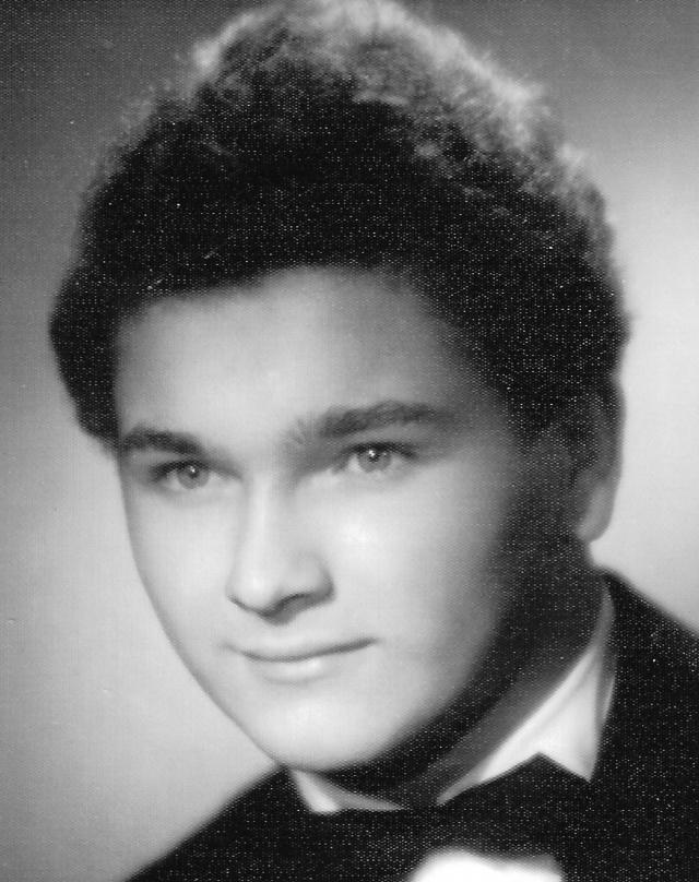 Josef Skála na maturitní fotografii v roce 1959