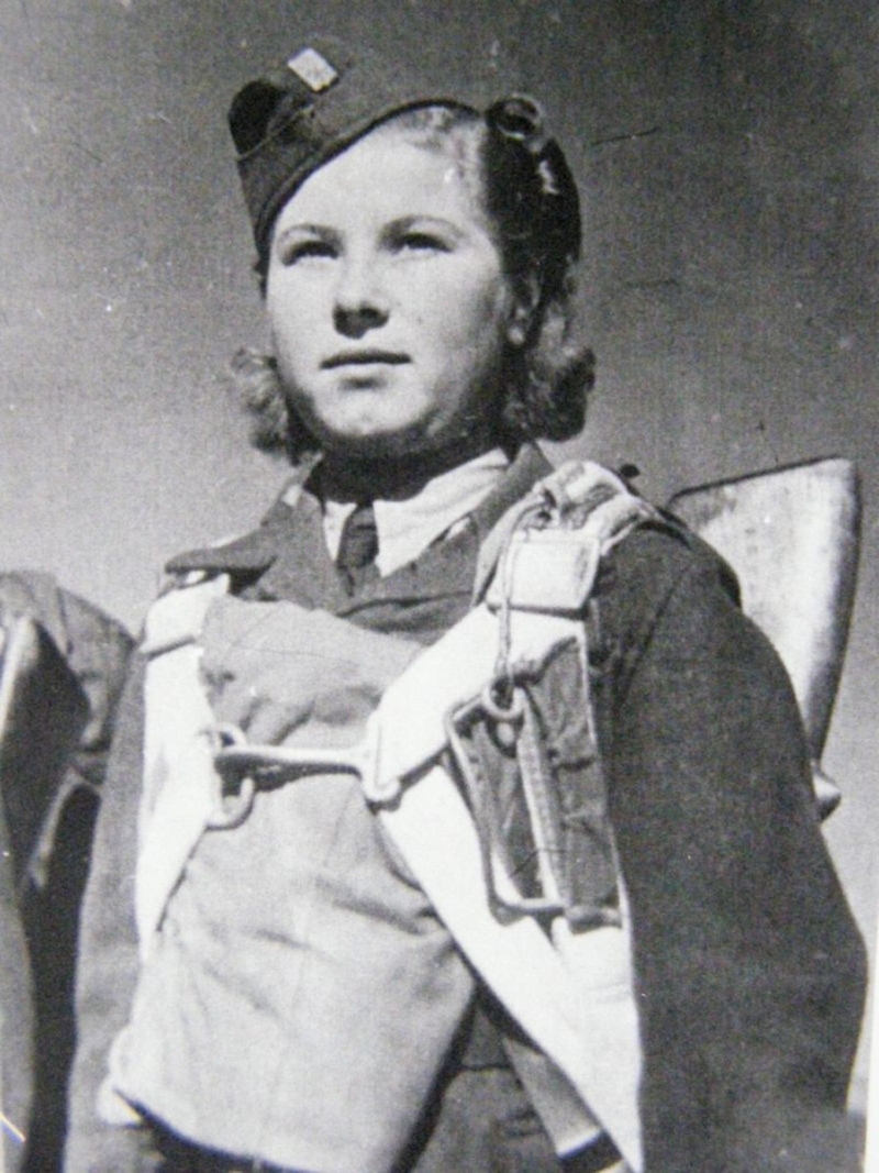 Vanda Biněvská působila v 2. paradesantní brigádě jako zdravotnice a účastnila se přechodu přes Chabenec.