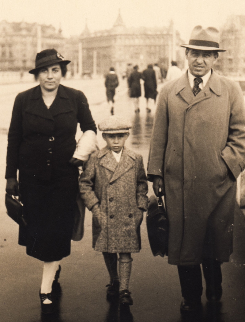 Petr Vavřín s rodiči v roce 1938. Foto: Paměť národa