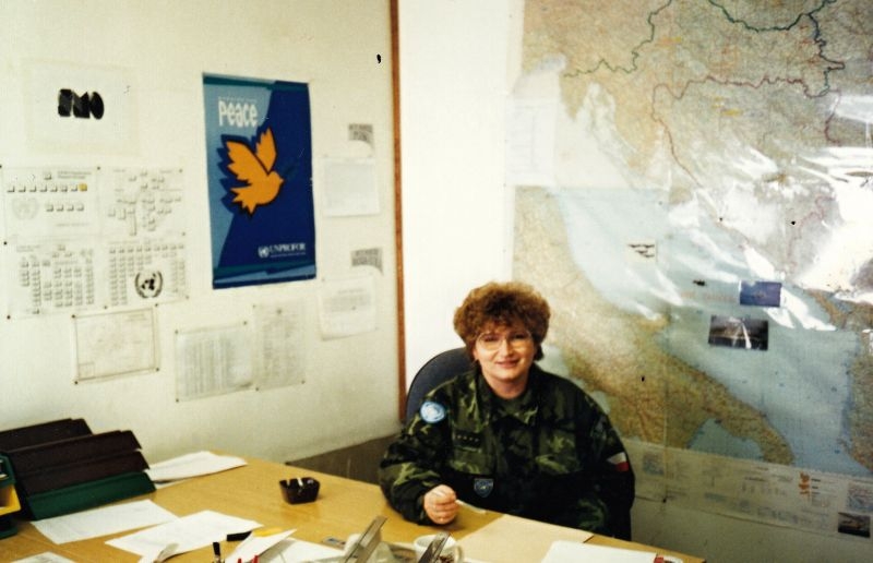 V řídící věži letiště v Záhřebu, rok 1995. Zdroj: Paměť národa / archiv pamětnice