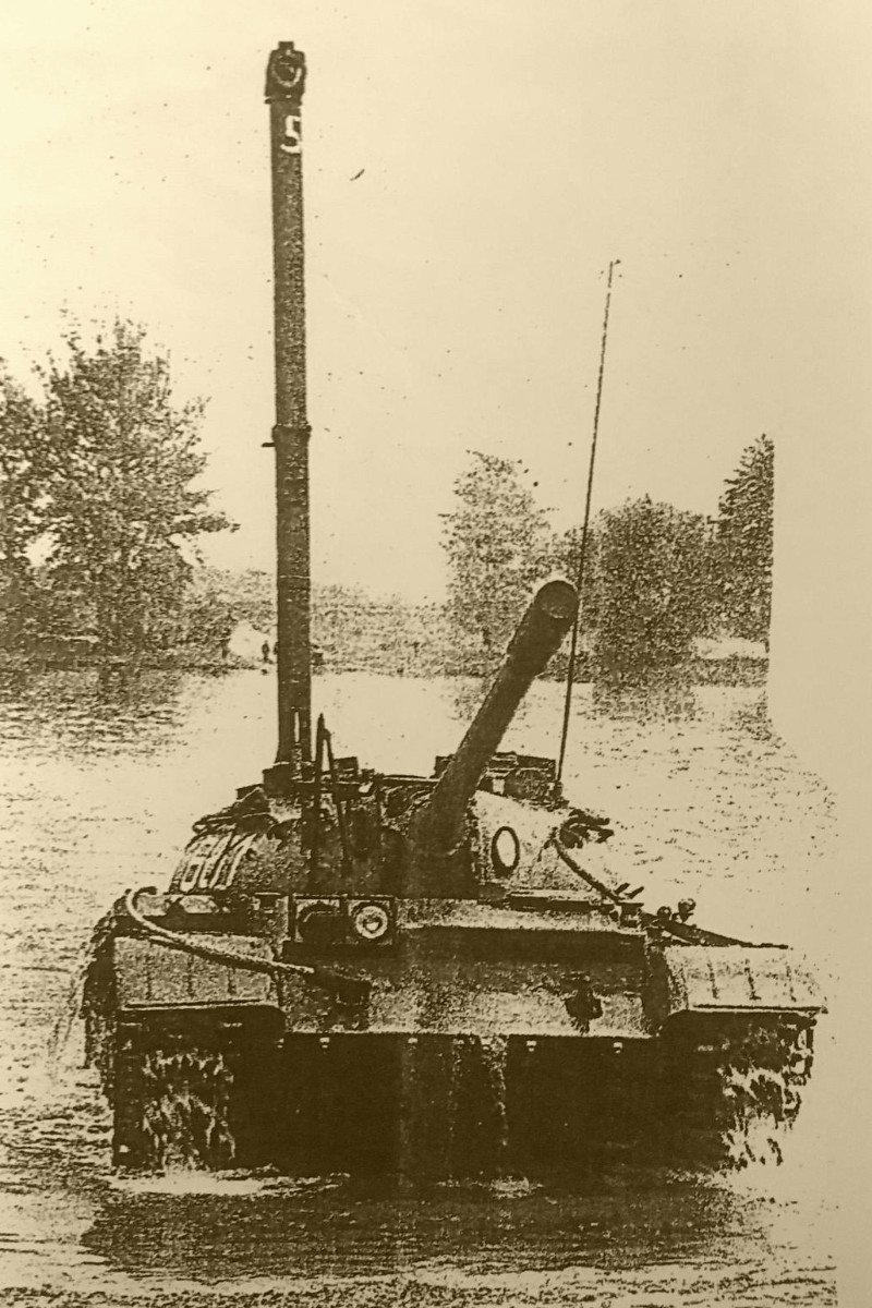 Tank upravený Josefem Haislerem pro jízdu pod vodou. Foto: Paměť národa