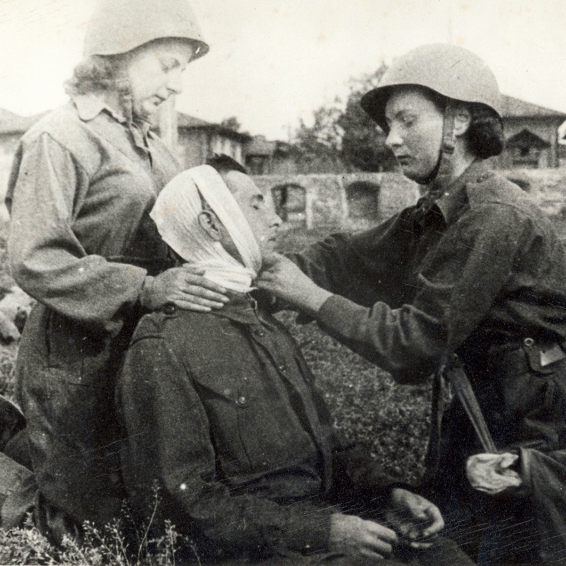 Výcvik zdravotnic 1. československého sboru v SSSR v terénu. Foto: Ženy bojující