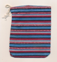 matčina taštička vyráběná v Ravensbrücku, s vězeňským číslem 