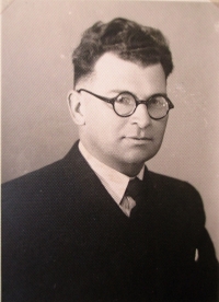 Father of Olga Brzáková